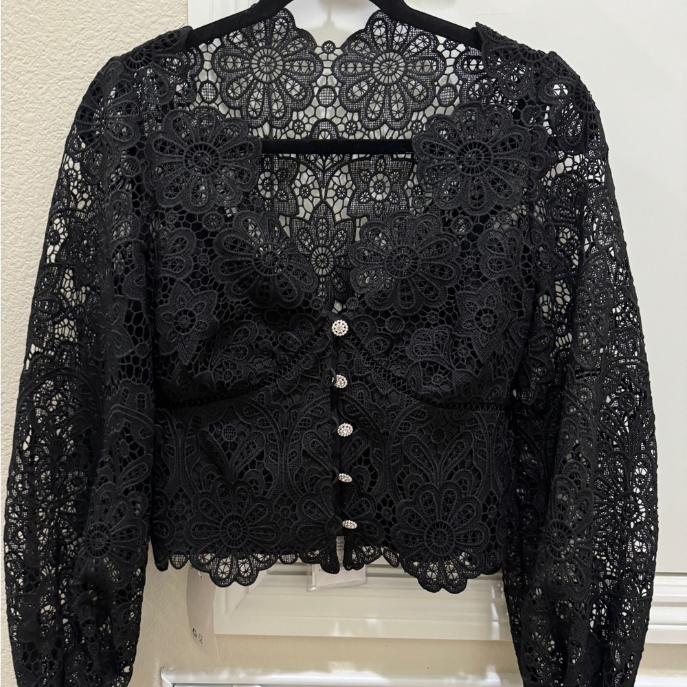 lace shirt